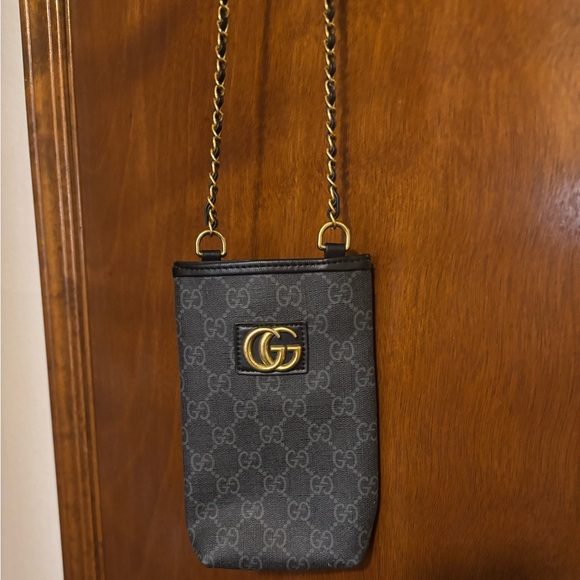 Gucci crossbody - Picture 1 of 3